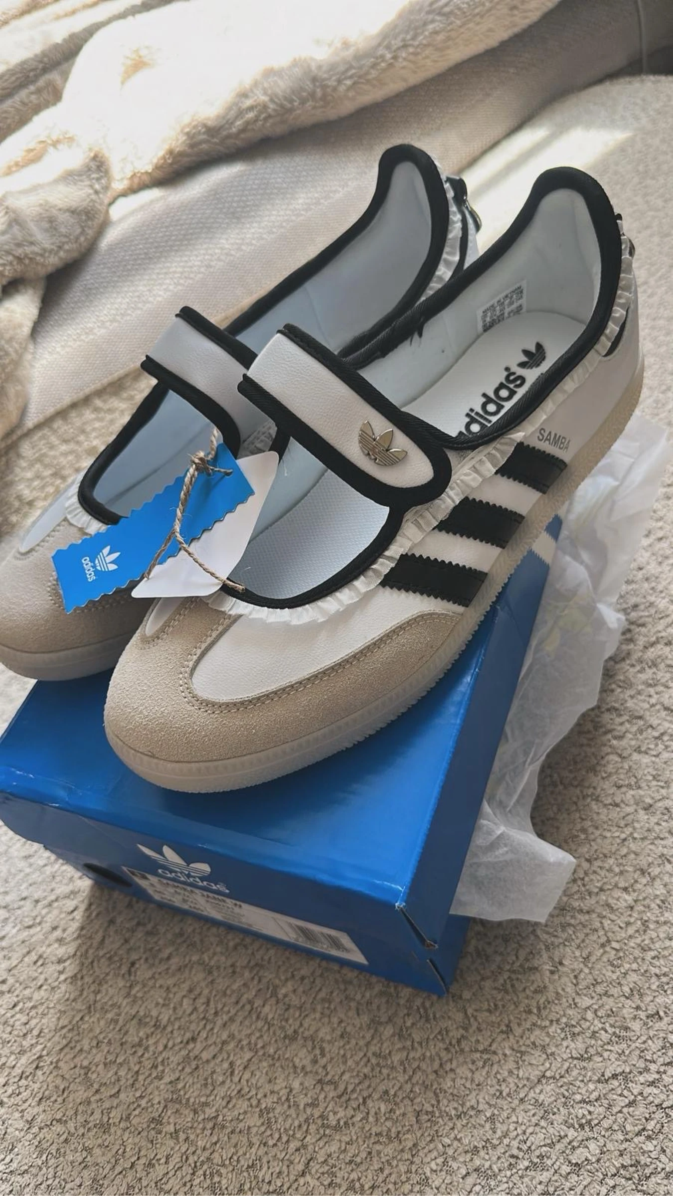 🤍 Adidas  Mary Jane Blanc & Noir 🤍